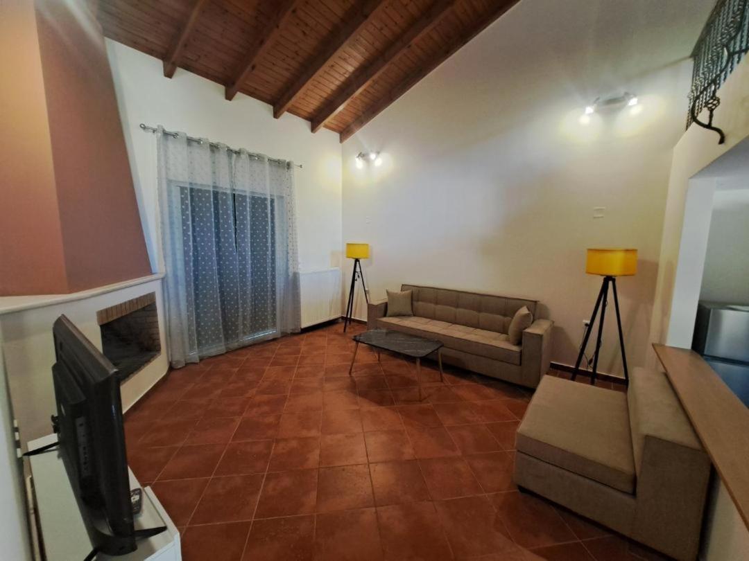 Villas Epta Karpi Complex Of 7 Luxury Villas Skriperon Exterior photo